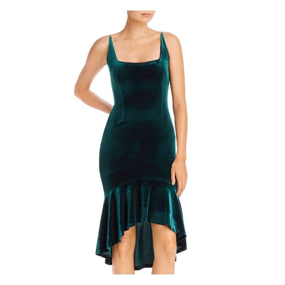 AQUA Emerald Green Velvet Trumpet Dress